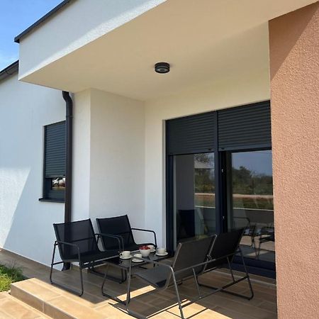 Modern Home Ula Brtonigla Exteriér fotografie