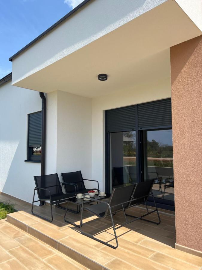 Modern Home Ula Brtonigla Exteriér fotografie